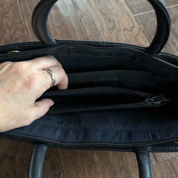 Vintage Etienne Aigner Handbag - Picture 9 of 12